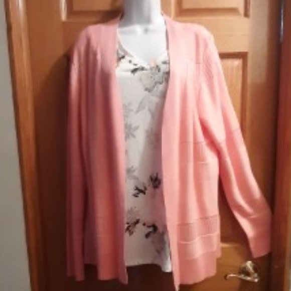 Blouse and sweater - Picture 7 of 7